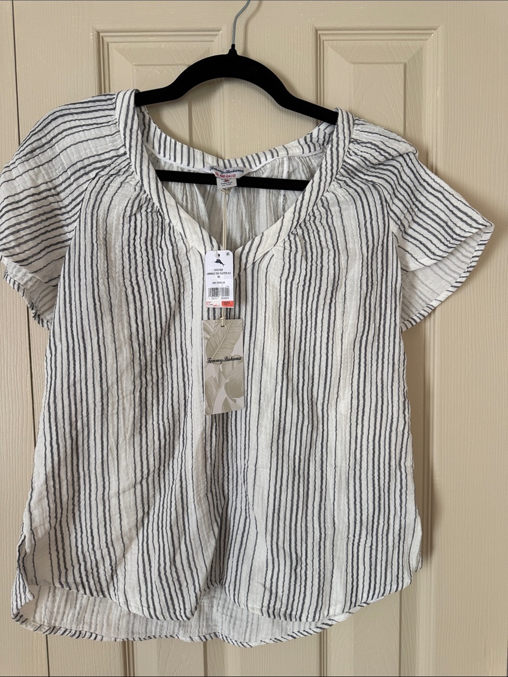 Tommy bahama nwt xs Lightweight White Striped Short-Sleeve Women’s Top